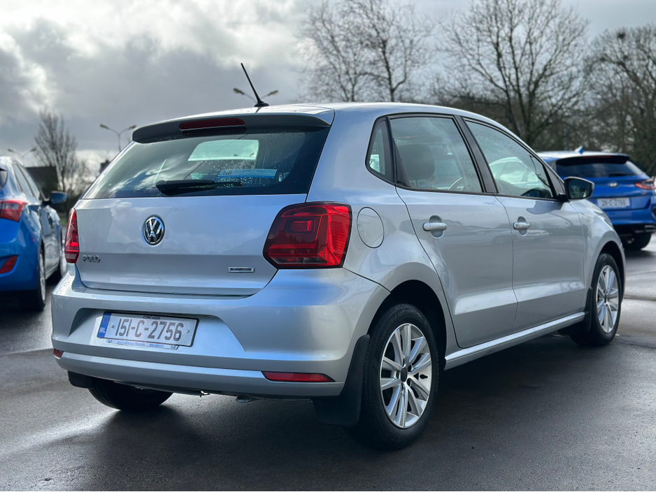 2015 Volkswagen Polo - image 8