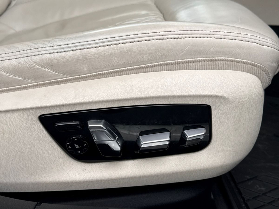 2022 BMW 7 Series - image 30