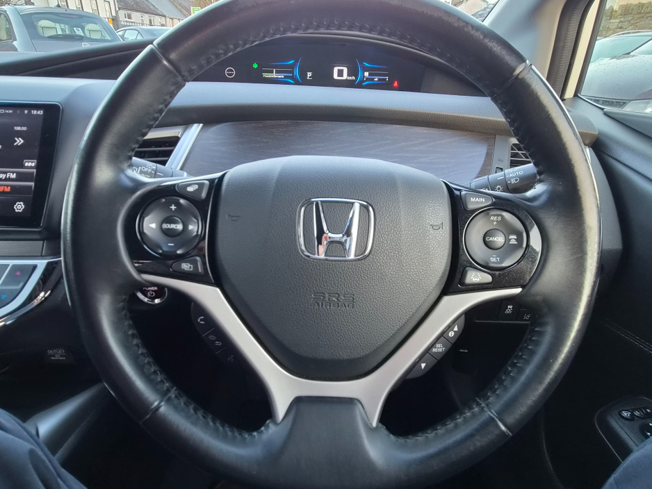 2016 Honda Jade - image 18