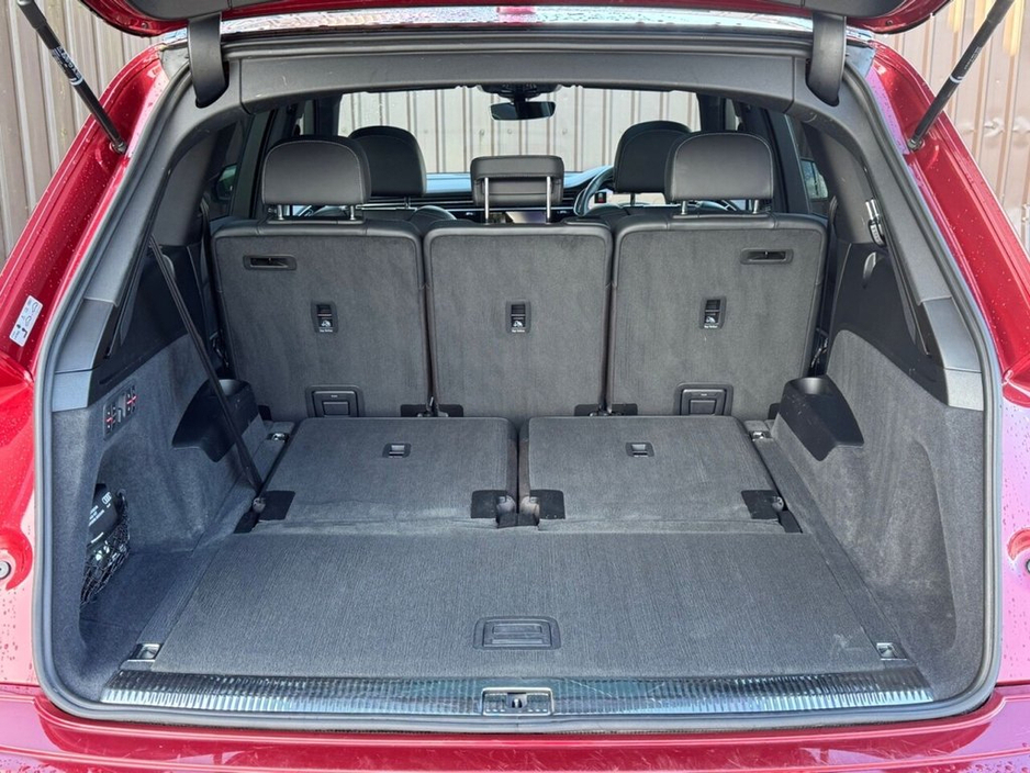 2021 Audi Q7 - image 18
