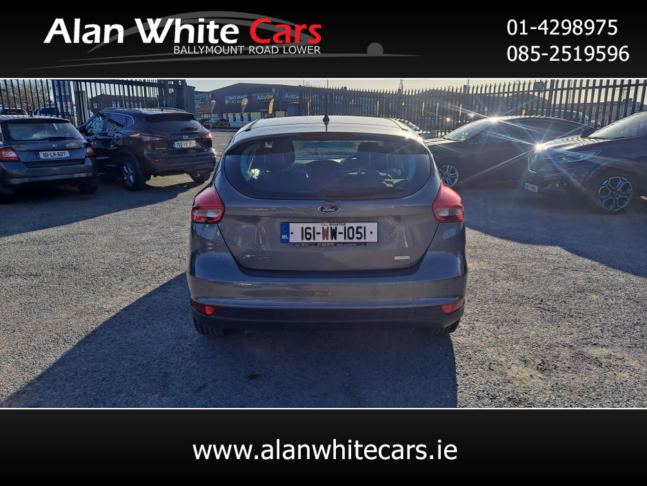 2016 Ford Focus - image 7