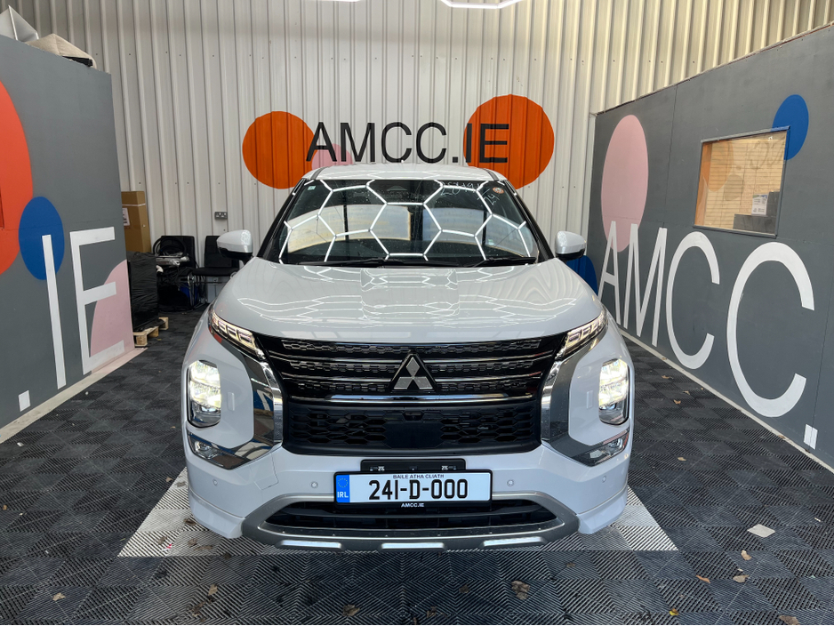 2024 Mitsubishi Outlander - image 6