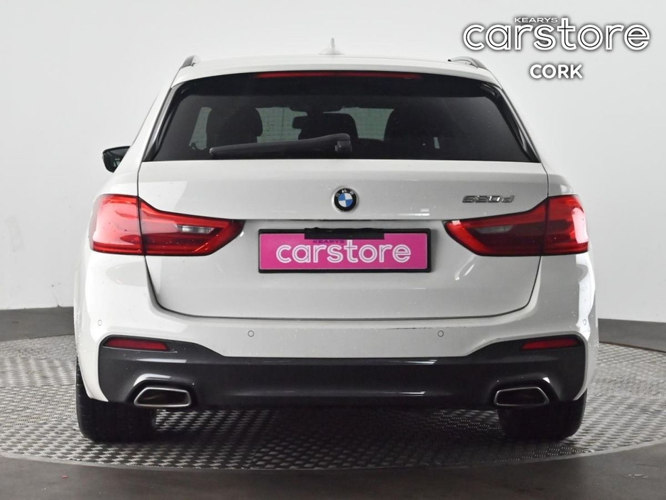 2020 BMW 5 Series - image 4