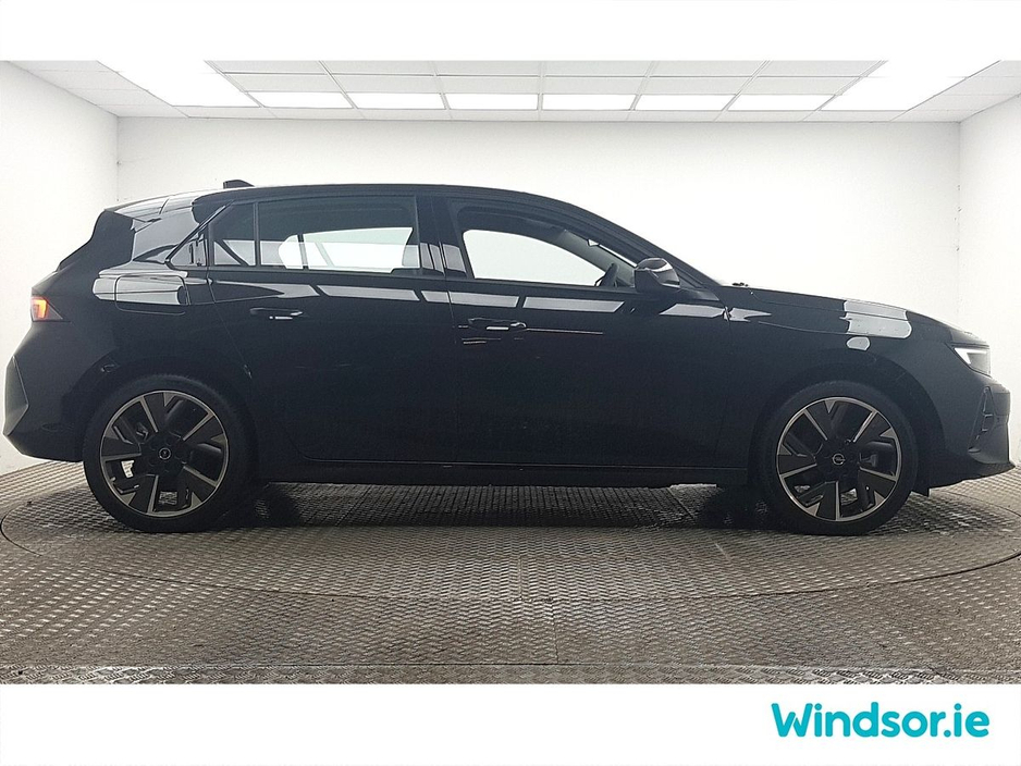 2025 Opel Astra - image 12