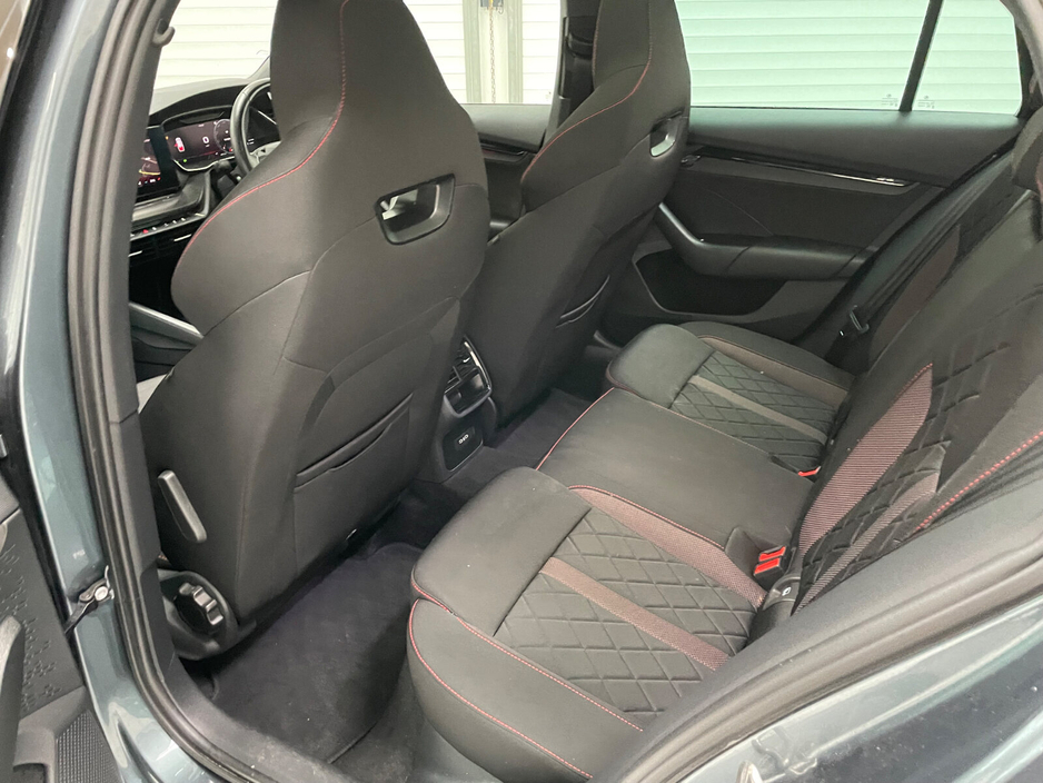 2021 Skoda Octavia - image 20