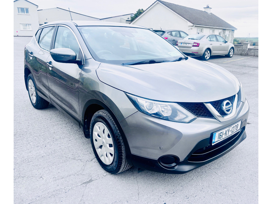 2016 Nissan Qashqai - image 5