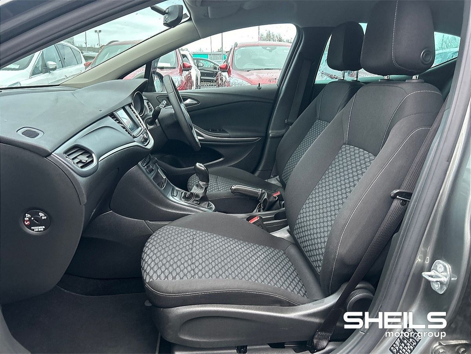 2019 Opel Astra - image 5