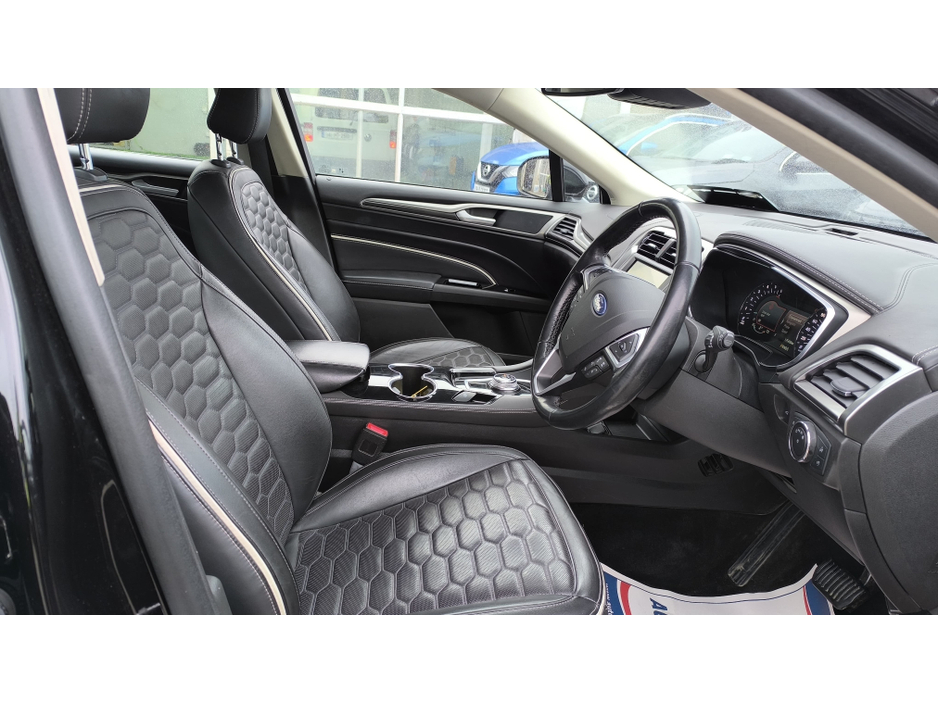 2020 Ford Mondeo - image 7