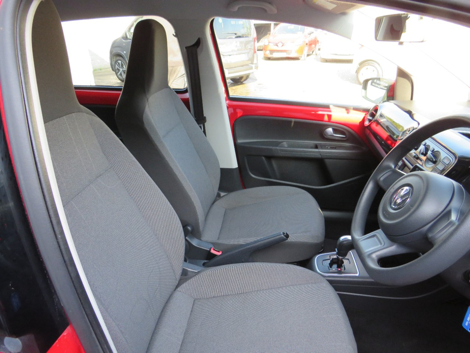 2014 Volkswagen up! - image 8