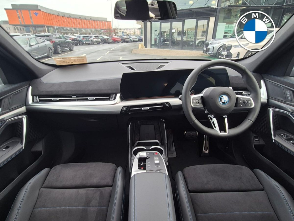 2026 BMW X1 - image 3