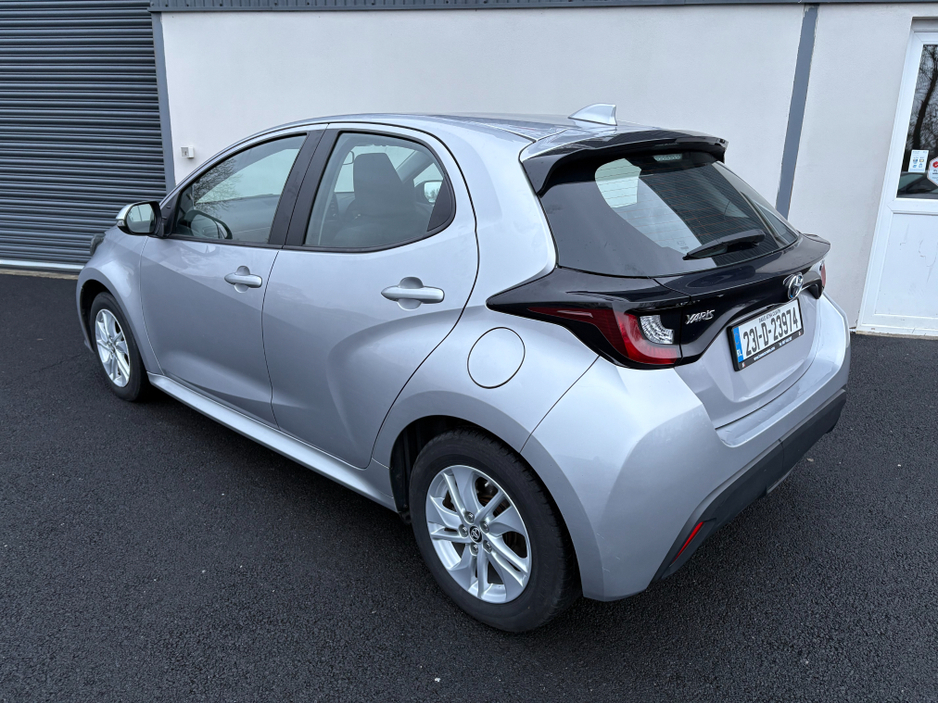 2023 Toyota Yaris 1.5 HYBRID LUNA 4DR AUTO €16,950
