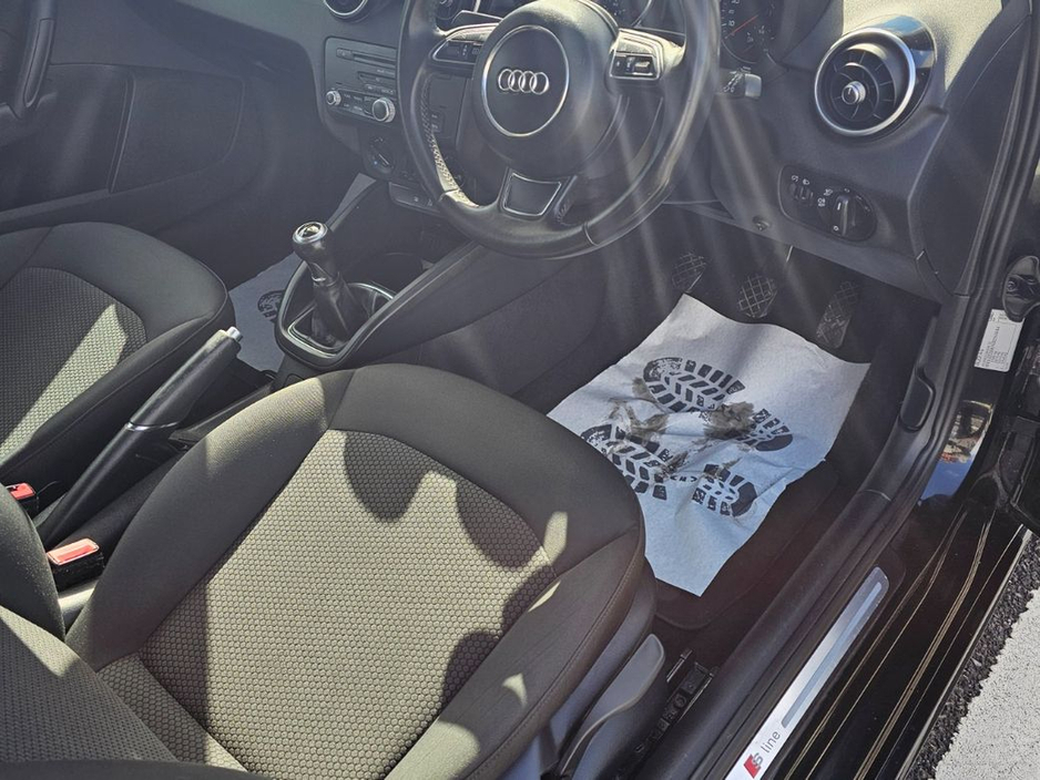 2014 Audi A1 - image 28