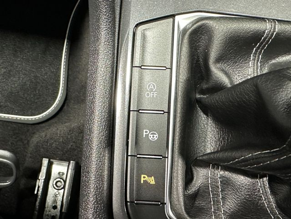 2023 Volkswagen Tiguan Allspace - image 24