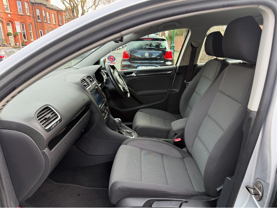 2012 Volkswagen Golf - image 10