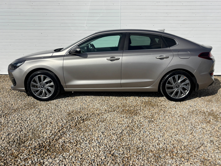 2020 Hyundai i30 - image 17