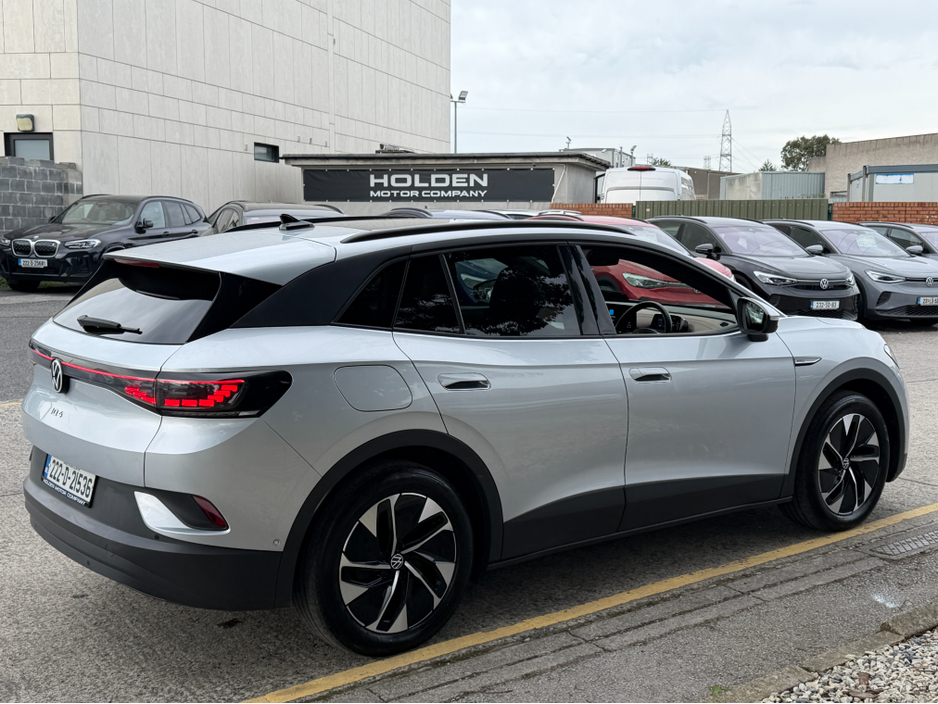 2022 Volkswagen ID.4 - image 8