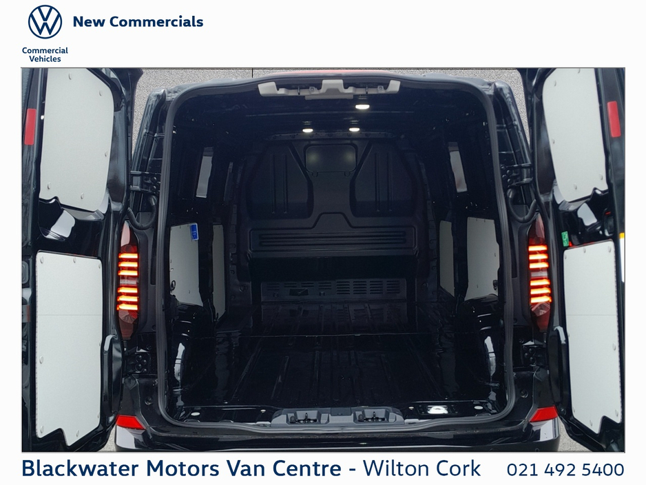 2025 Volkswagen Transporter TRANSPORTER TL LWB30 150HP M6F €46,400