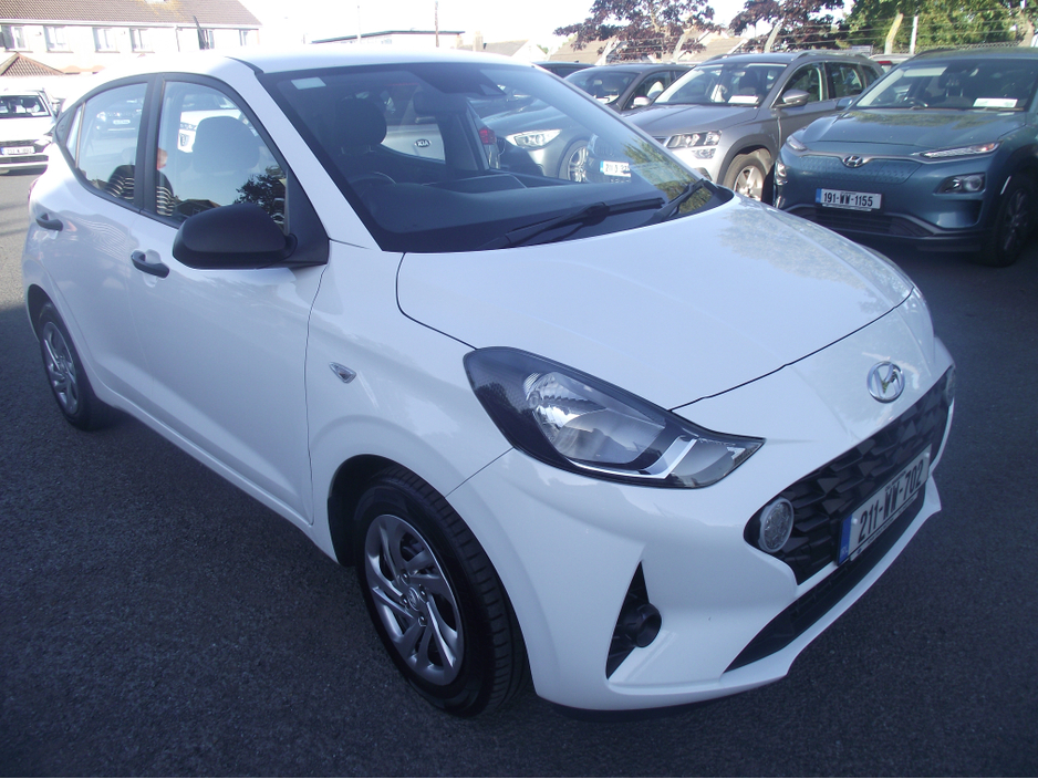 2021 Hyundai i10 - image 4