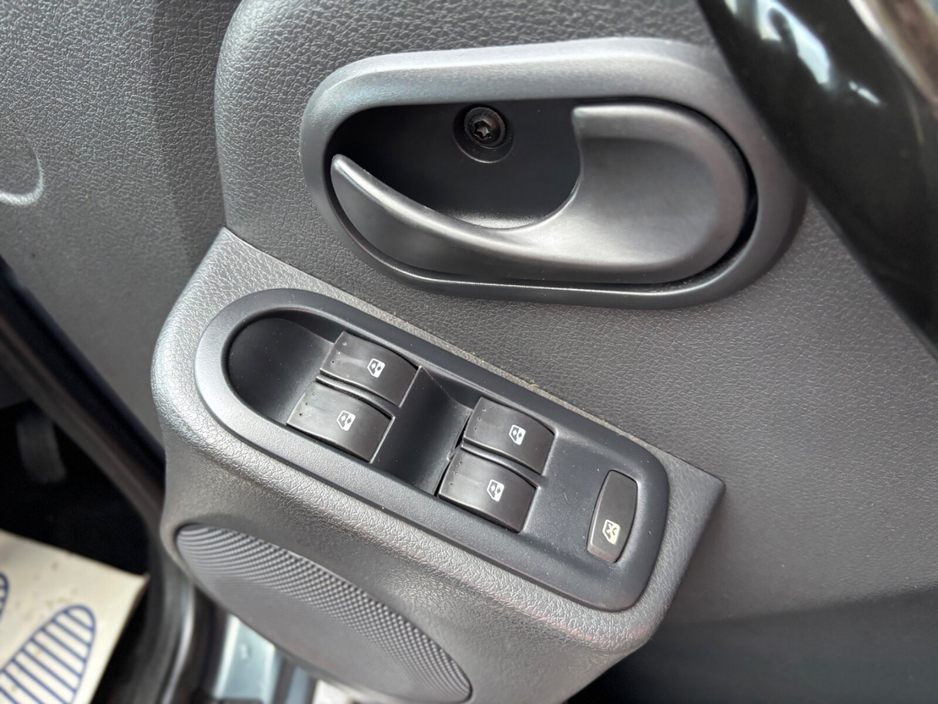 2014 Dacia Duster 1.5 dCi 110 SIGNATURE 4WD €6,450