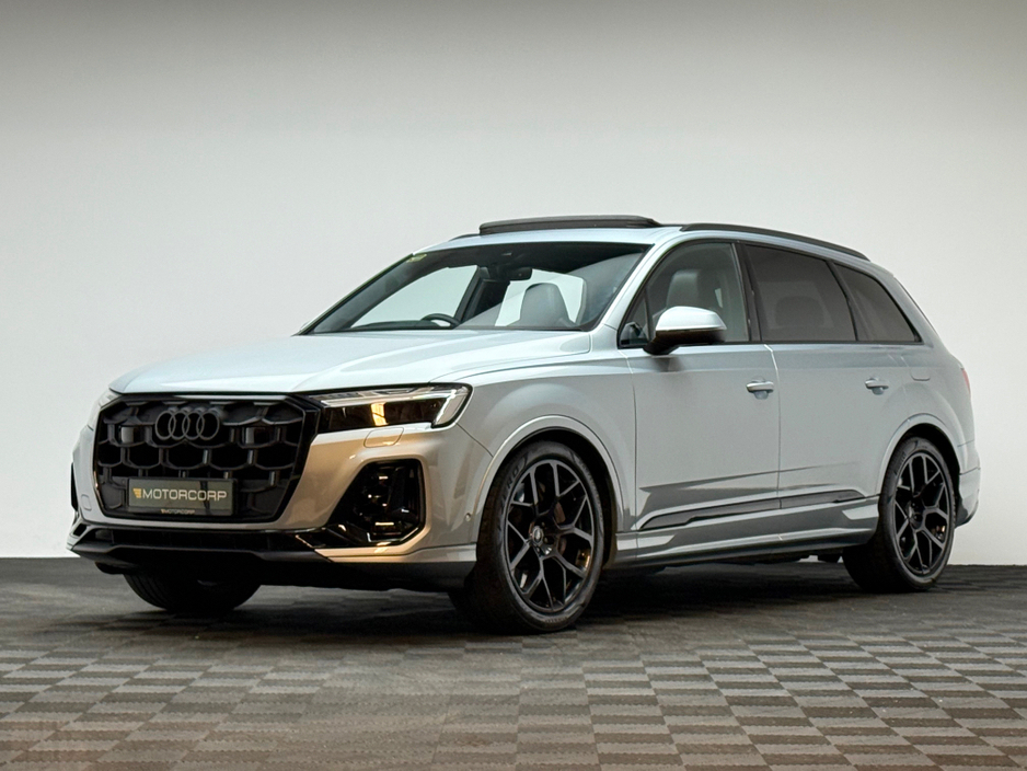 2024 Audi Q7 - image 3