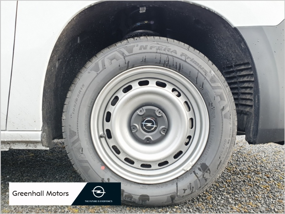 2026 Opel Combo 19 KOMF L1H1-1.5 100PS D €27,500