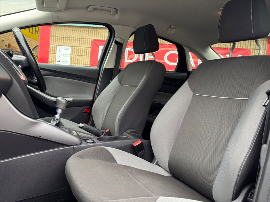 2012 Ford Focus - image 9