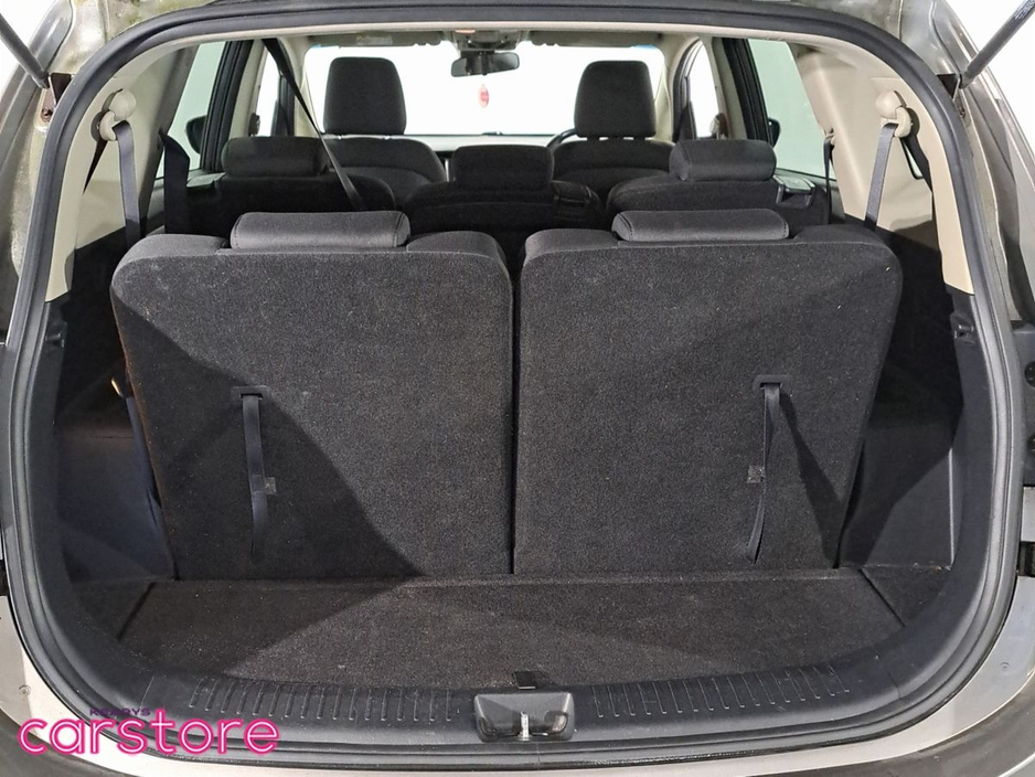 2016 Kia Carens - image 19