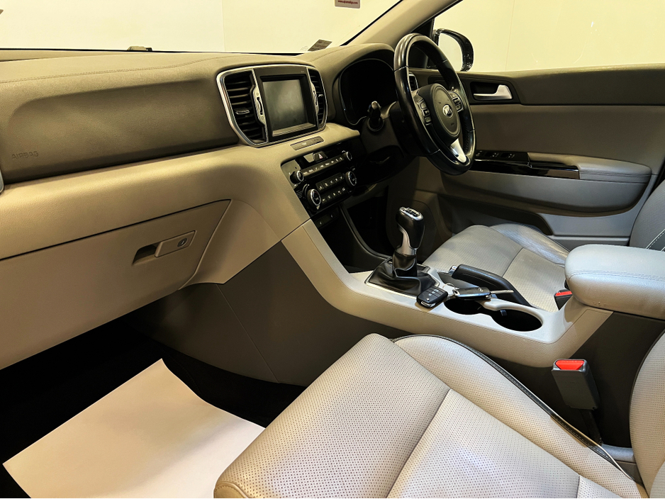 2018 Kia Sportage - image 21