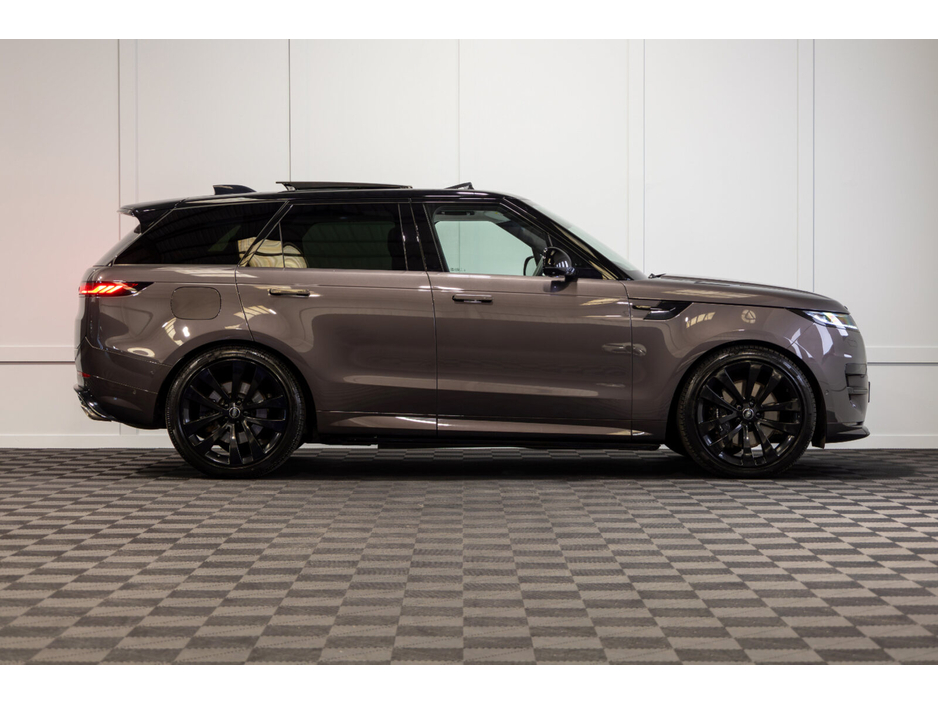 2024 Land Rover Range Rover Sport - image 6