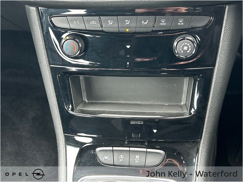 2021 Opel Astra - image 13