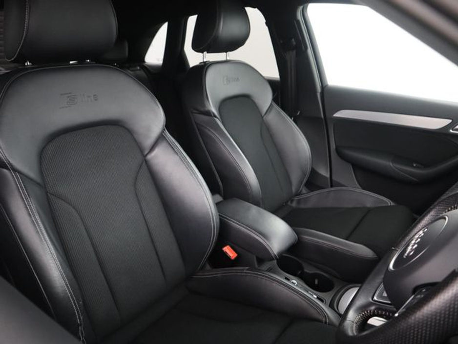 2017 Audi Q3  €19,995