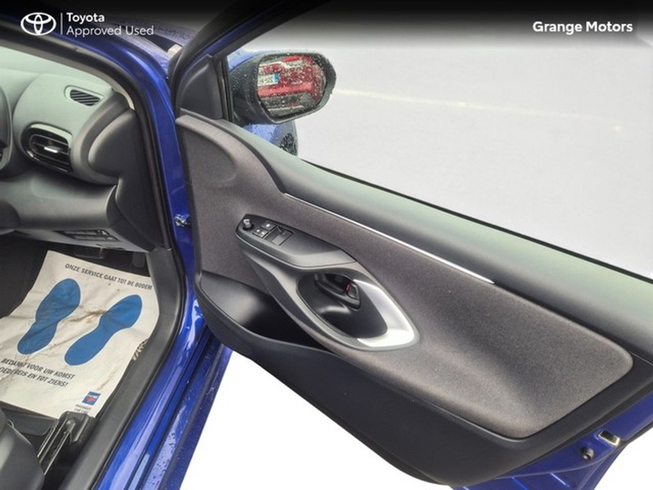 2023 Toyota Yaris 1.5 HYBRID LUNA 5DR €23,950