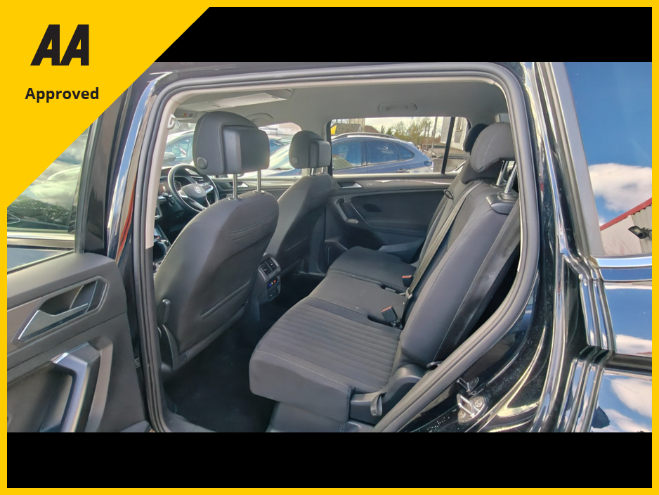 2022 Volkswagen Tiguan - image 19