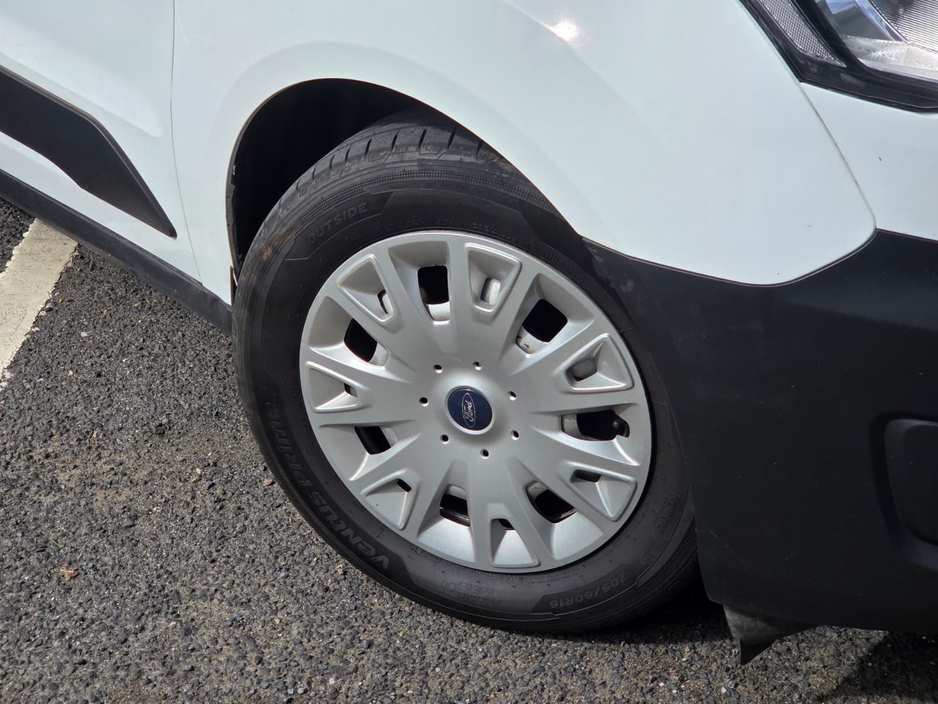 2021 Ford Transit Connect - image 7
