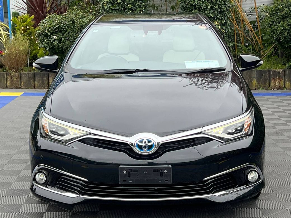 2016 Toyota Auris - image 14