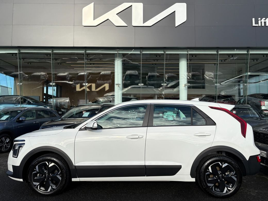 2025 Kia Niro EV ( 64 KWh ) 450km range €31,995