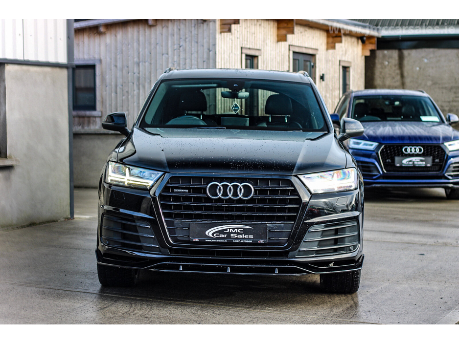 2017 Audi Q7  €37,995