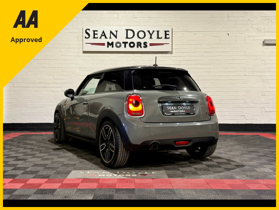 2017 MINI Hatch - image 8