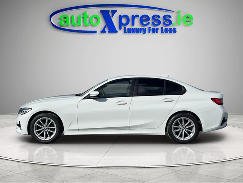 2019 BMW 3 Series - image 5