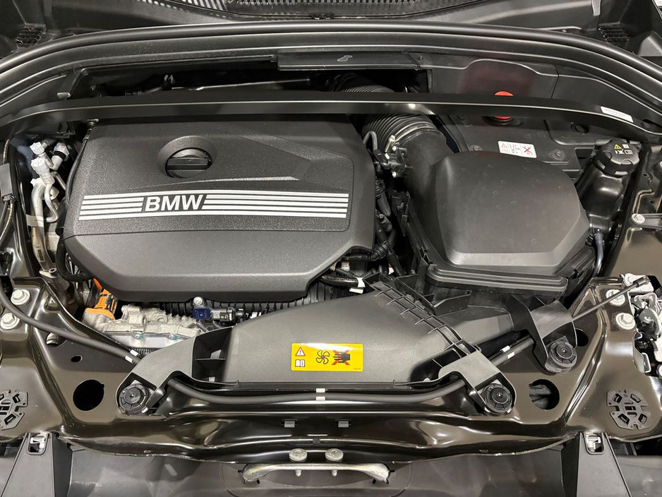 2025 BMW X1 25e M-SPORT PRO X-DRIVE=ONLY 8000 MILES//HUGE SPEC//AS NEW=BMW WARRANTY UNTIL 02/2028=TAILORED FINANCE PACKAGES INCL PCP AVAILABLE=TRADE IN'S WELCOME €52,995