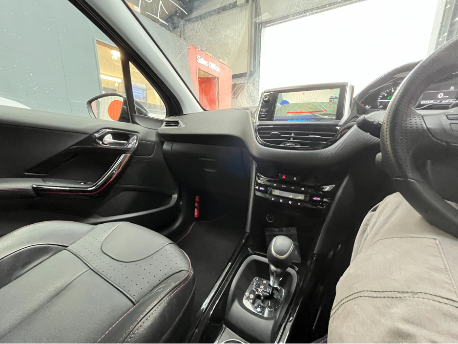 2019 Peugeot 2008 - image 18