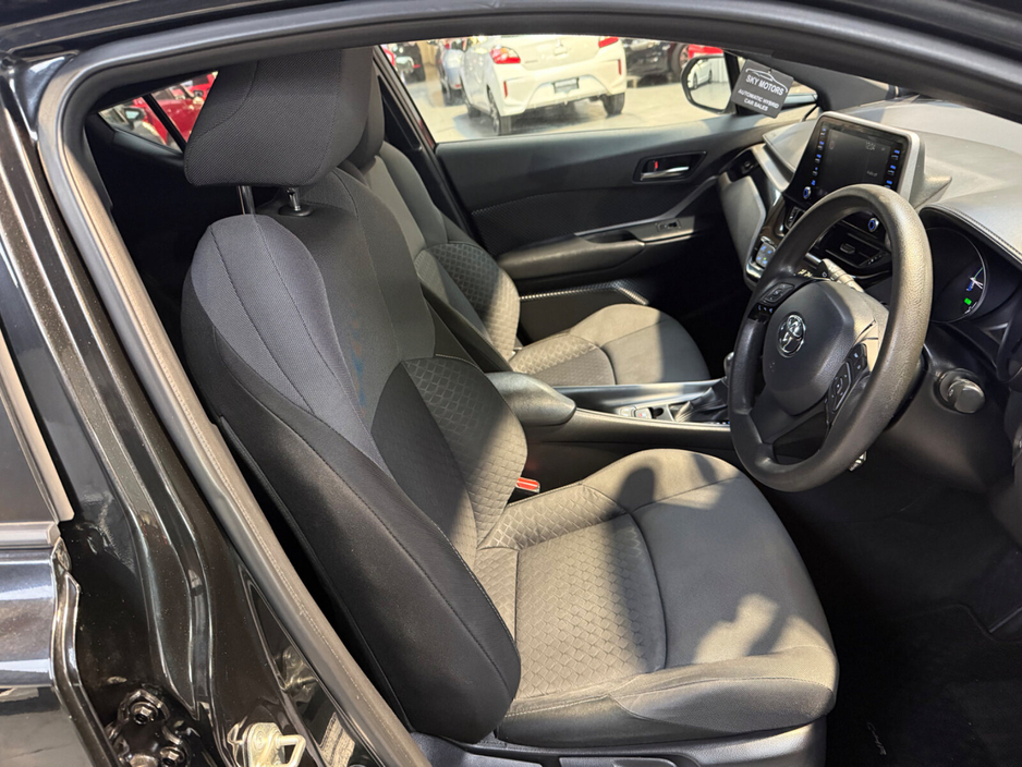 2020 Toyota C-HR 1.8 HYBRID LUNA €21,890