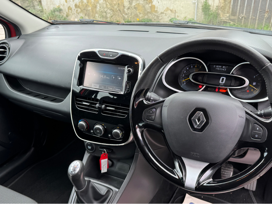 2016 Renault Clio - image 7