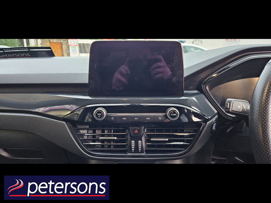 2020 Ford Kuga - image 28