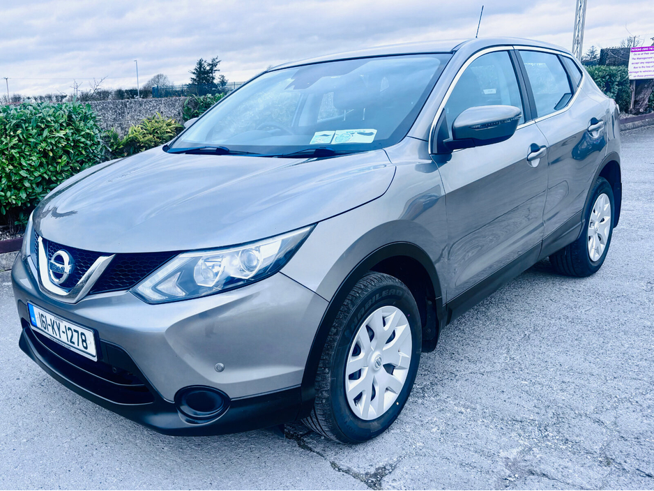 2016 Nissan Qashqai - image 3