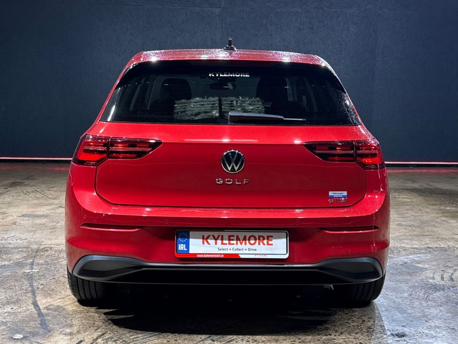 2023 Volkswagen Golf - image 4