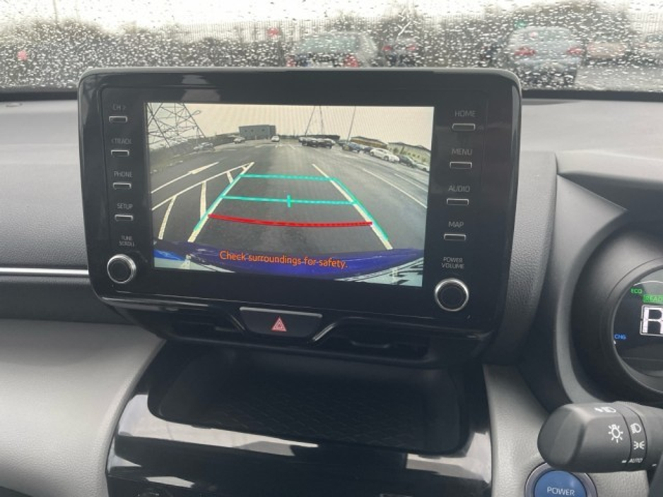 2022 Toyota Yaris Cross - image 13