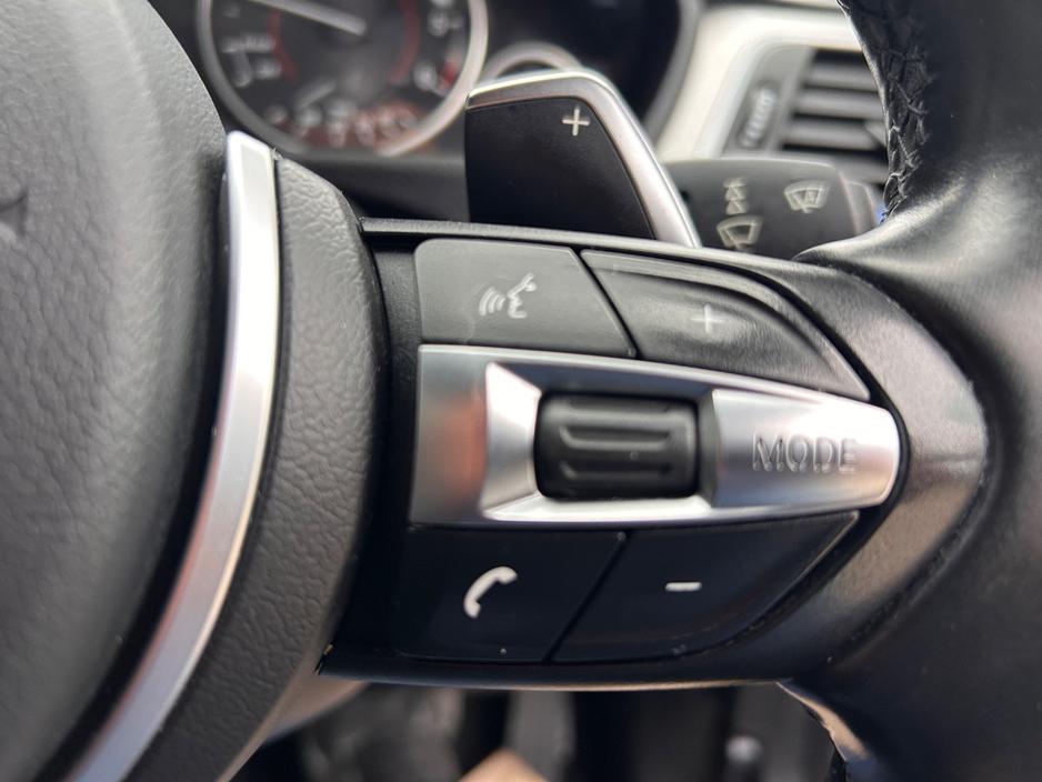 2017 BMW 3 Series - image 15