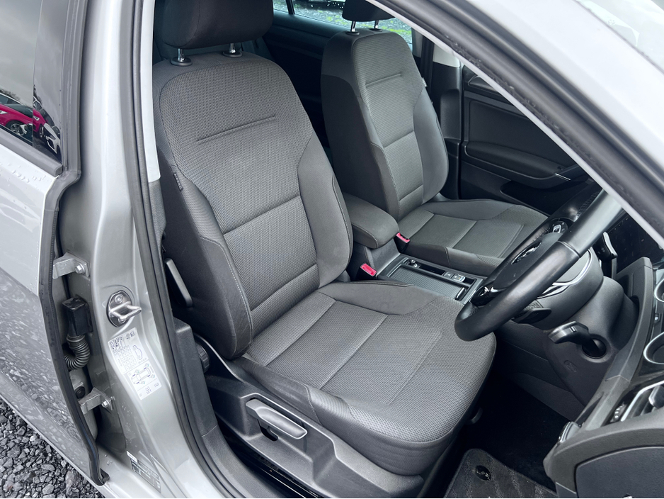 2018 Volkswagen Golf 2018 Volkswagen Golf 1.2 TSI Automatic €17,950