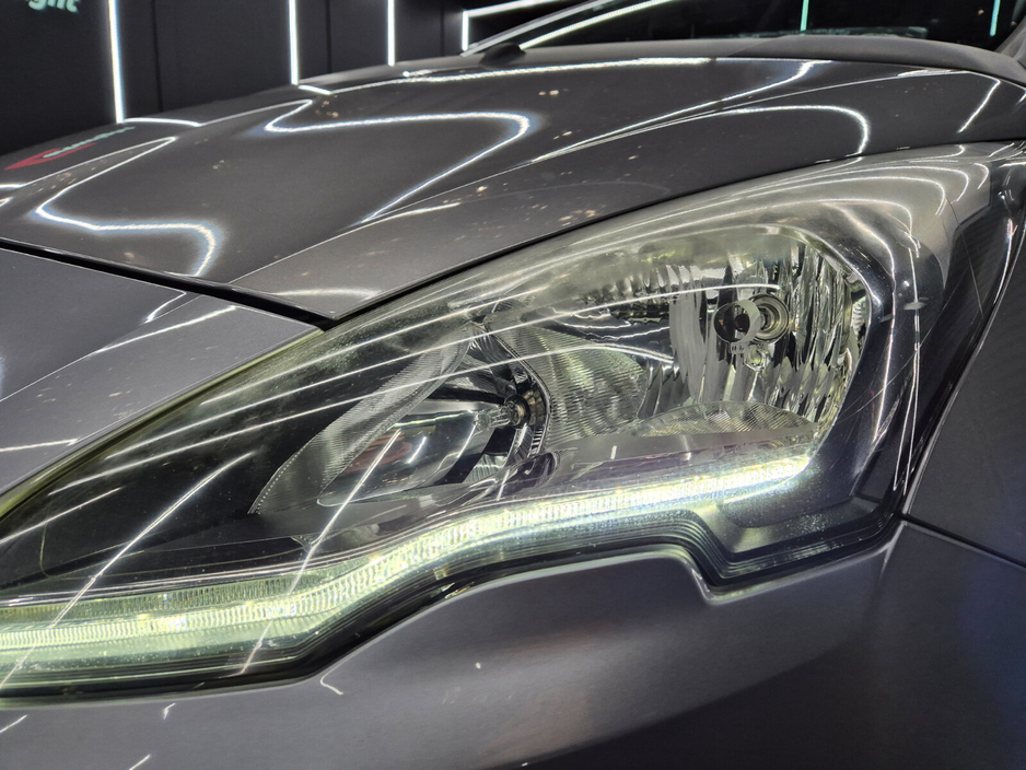 2016 Peugeot 5008 - image 2